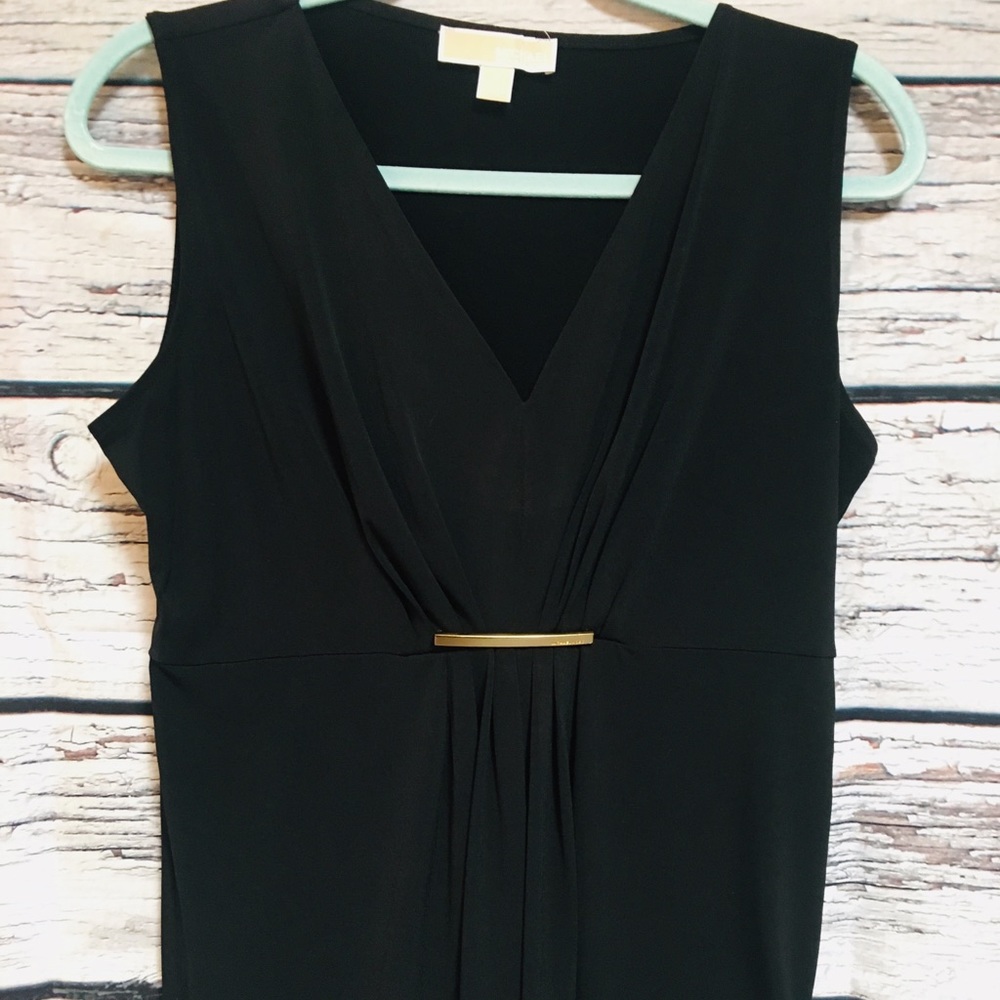 Michael Kors Sleeveless Top. Gold Hardwear. size:M